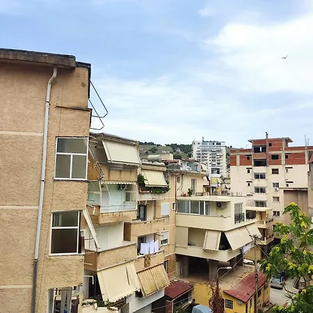 Leta's * Sarandë